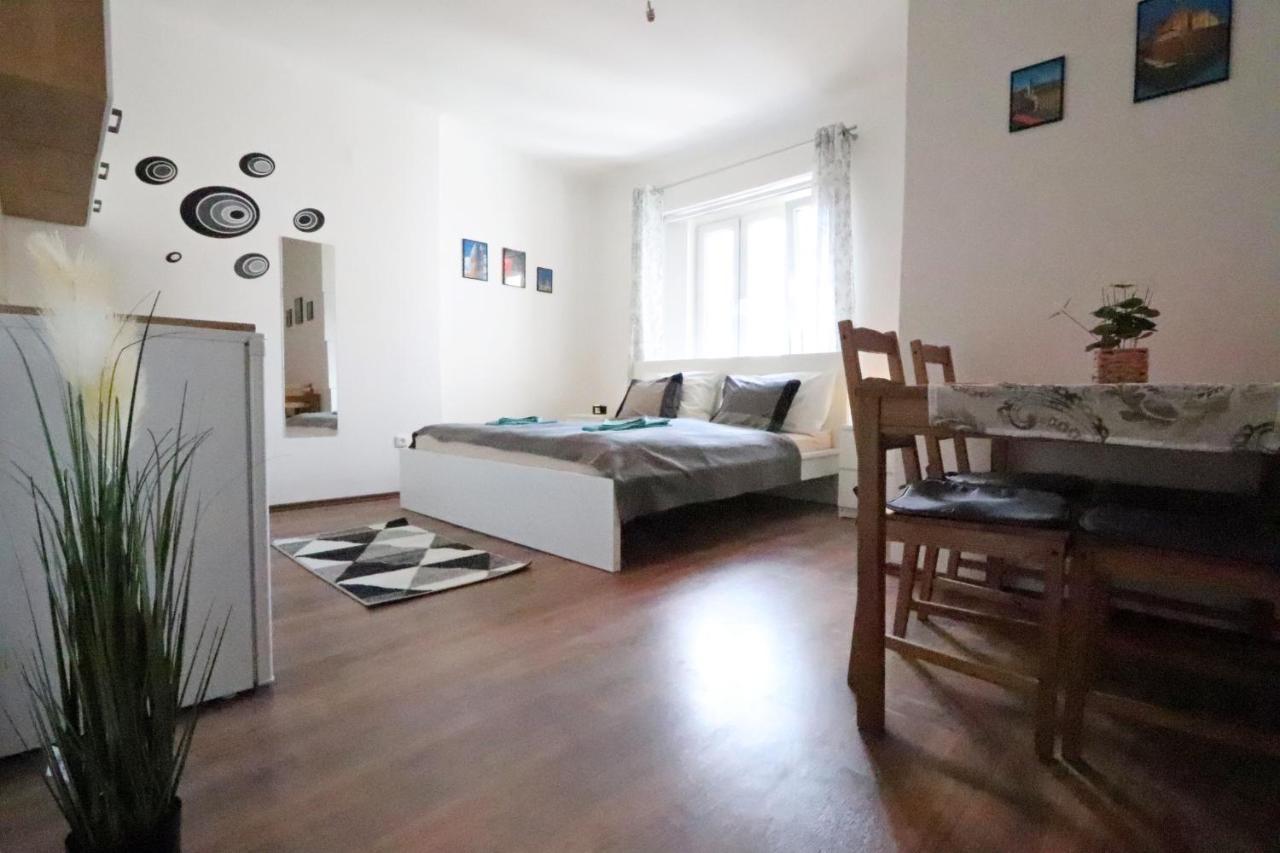 Apartma Laura